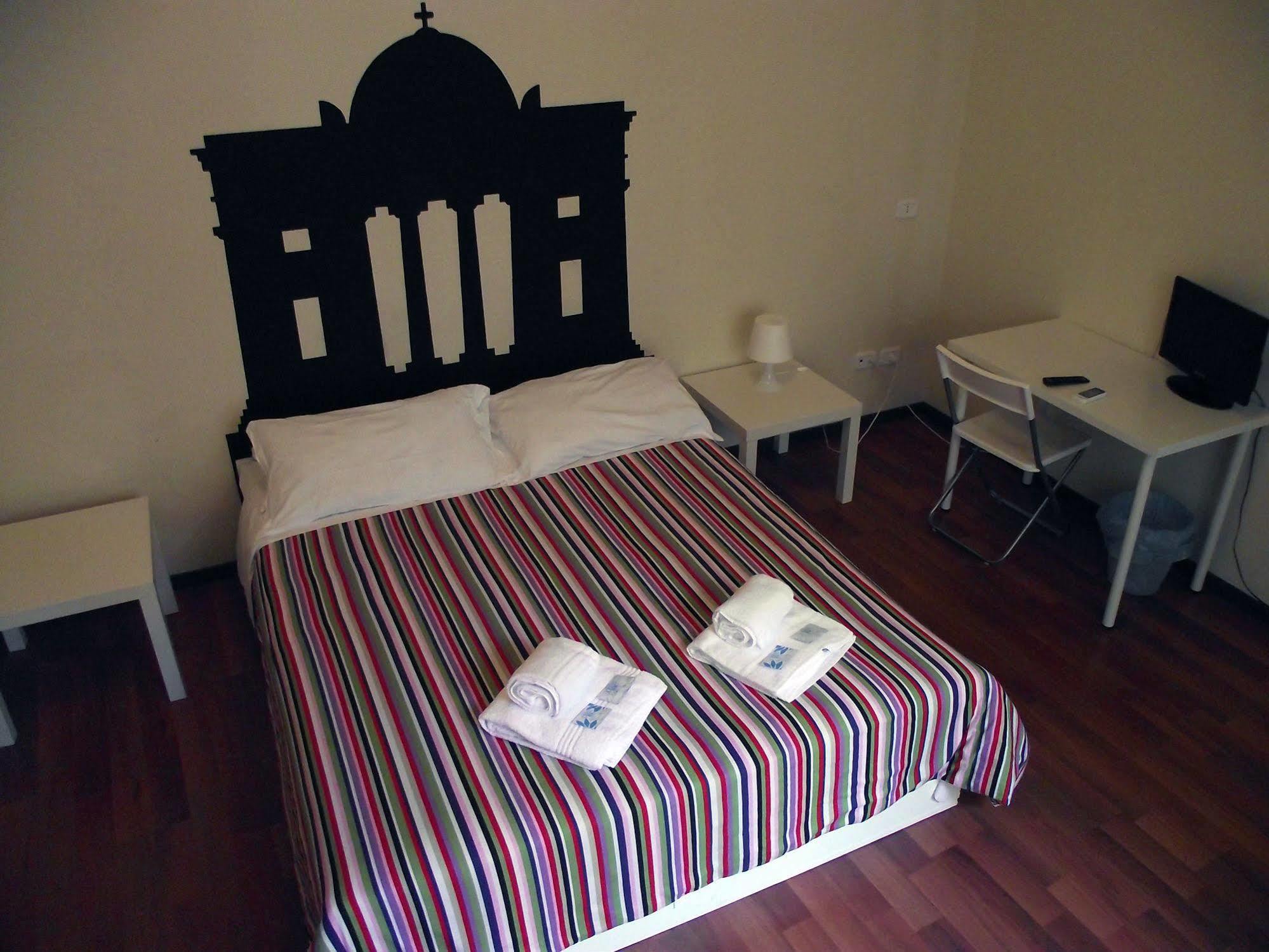 Castelnuovo Rooms Palermo Esterno foto